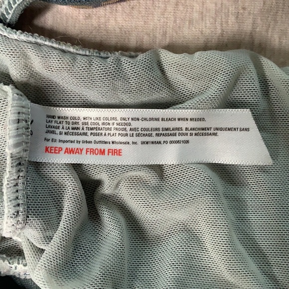 URBAN OUTFITTERS Halter Top Bralette Bra No Wires Like-New Condition - Picture 4 of 7